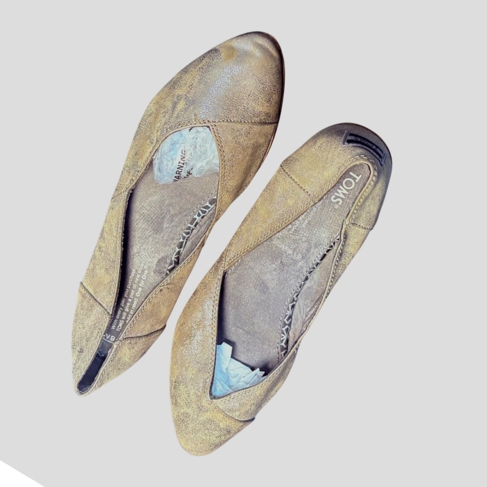 TOMS Jutti Flats Womens 9 Metallic Gold Distressed Pointed Toe Slip On Shoes‎